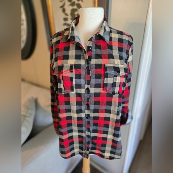 Eden & Olivia.       Top.             220 - Picture 2 of 4